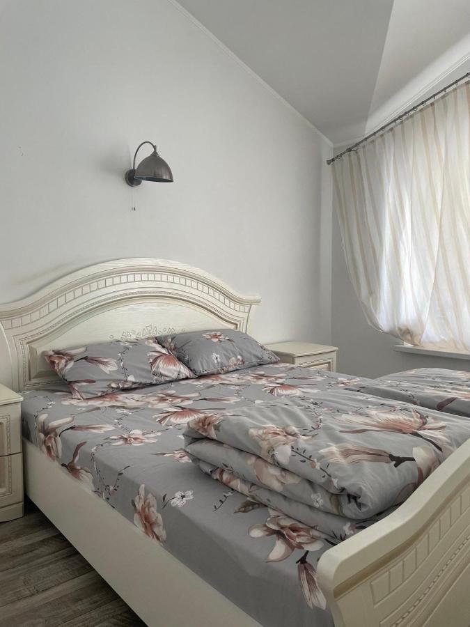 Comfort Place In The City Centre Ивано-Франкивск Екстериор снимка