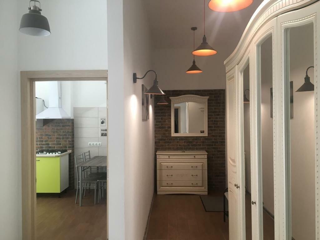 Comfort Place In The City Centre Ивано-Франкивск Екстериор снимка